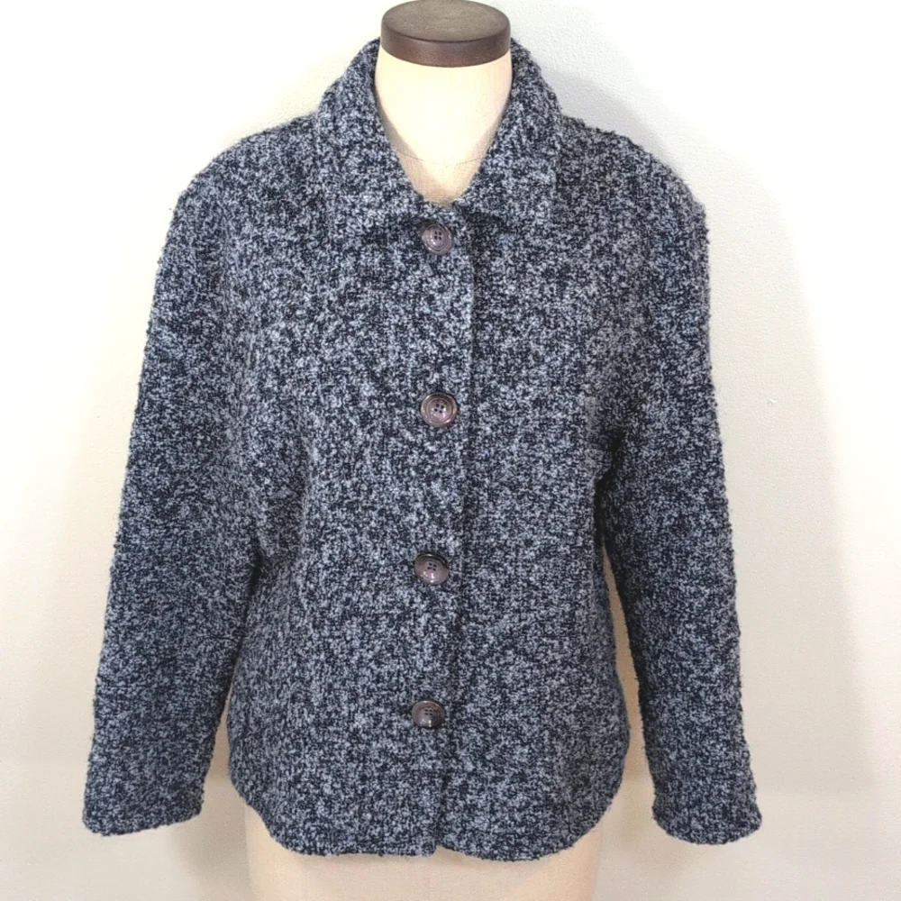 Vintage Weave Of The Irish 4 button wool jacket. Medium.
